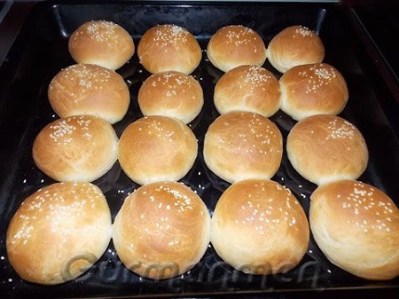 Выпекать в духовке.